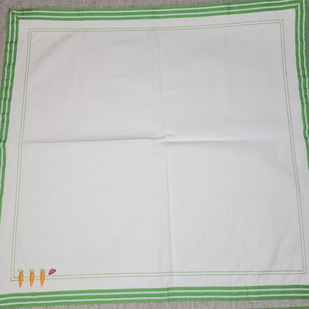 Williams Sonoma 2 Easter Garden Napkins & 1 Placemat Carrot‎ Bunny Embroidered